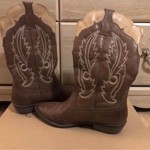 Cinnamon Chocolate Coconut by Matisse Cowgirl boots